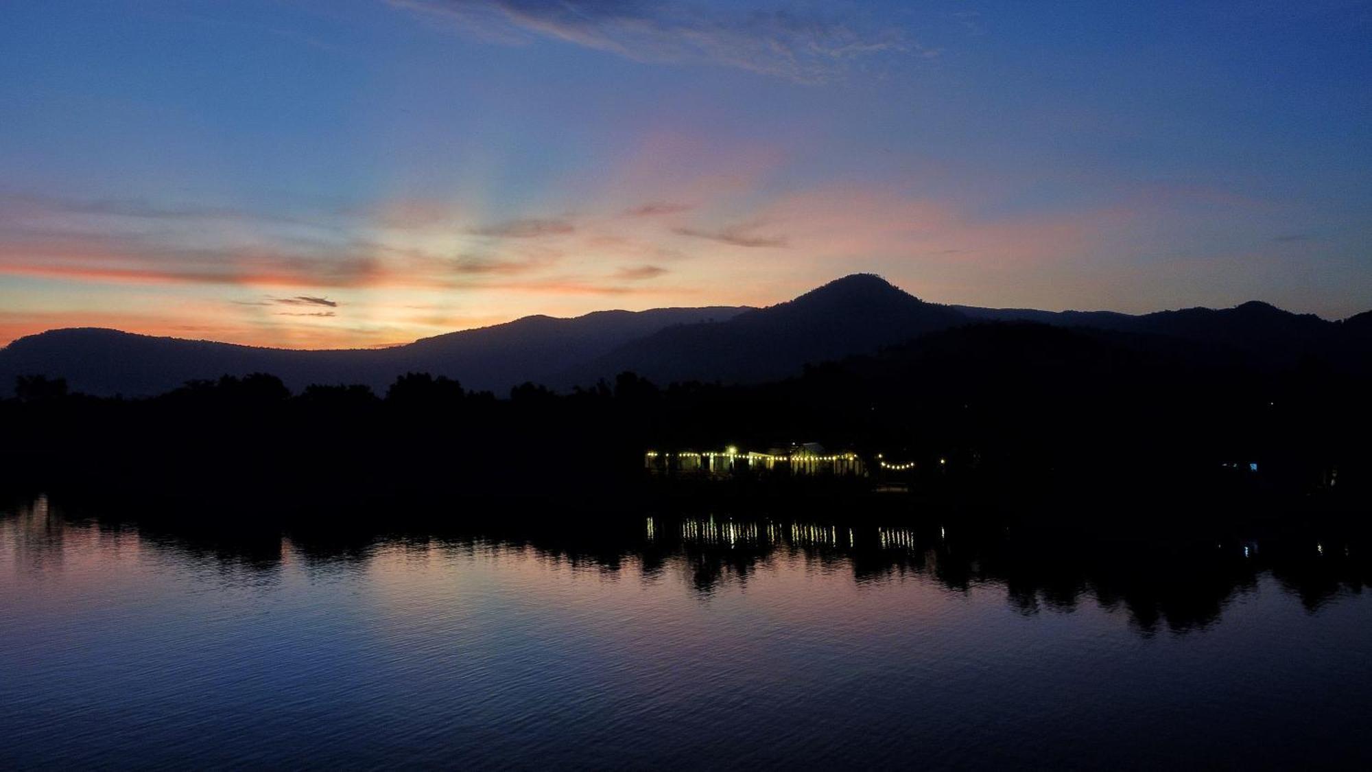 Kampot Riverfront Boutique Ngoại thất bức ảnh